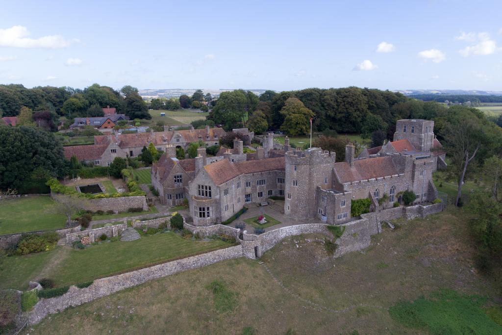 Lympne Castle Cottages Хайт Экстерьер фото