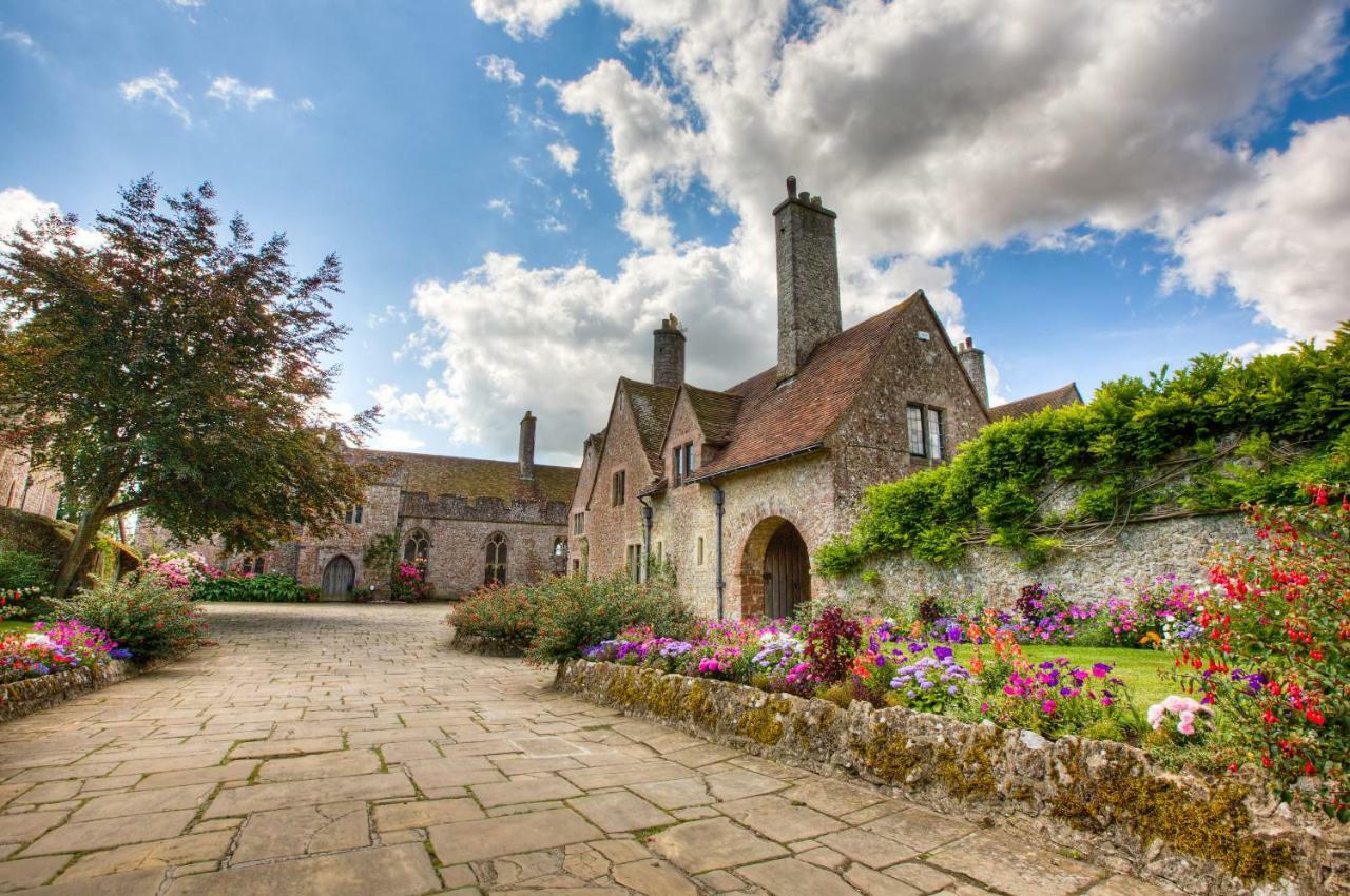 Lympne Castle Cottages Хайт Экстерьер фото