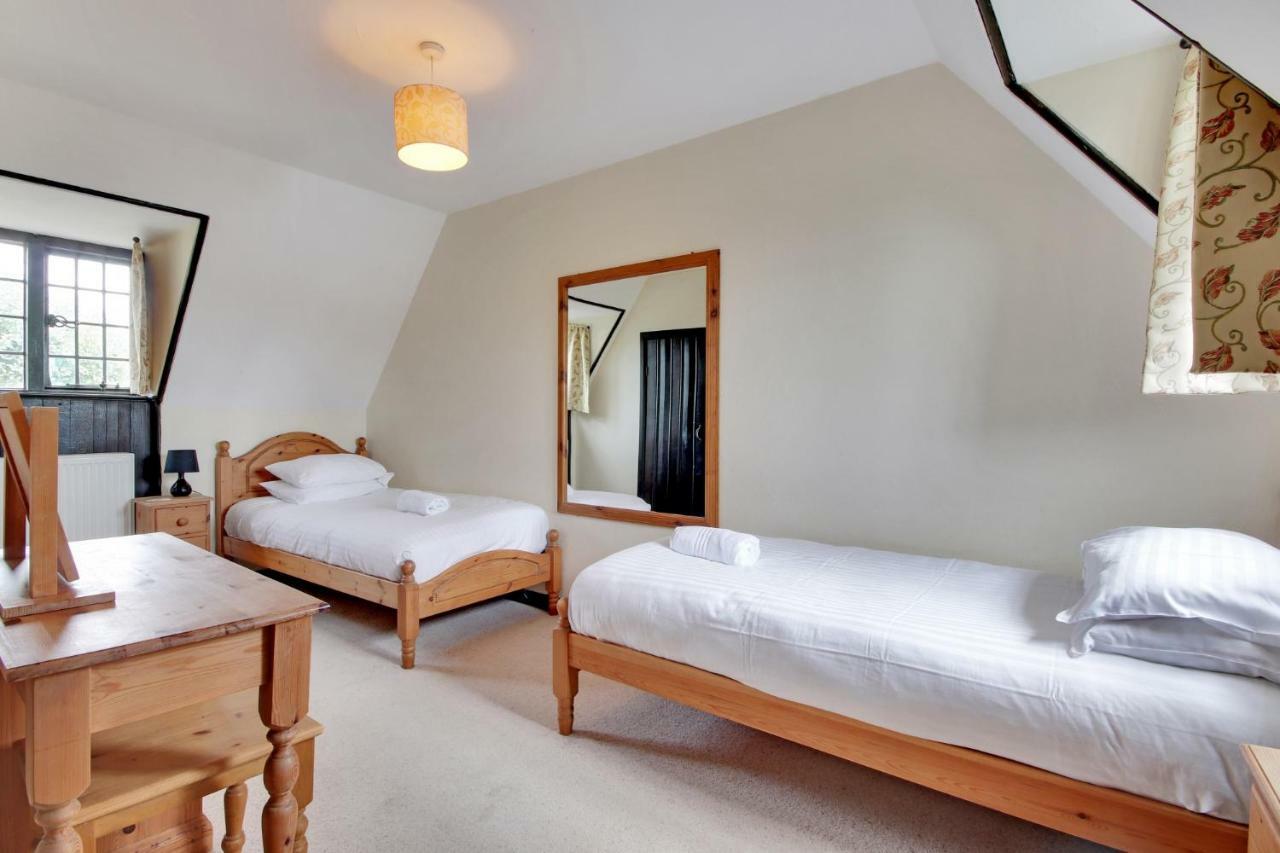 Lympne Castle Cottages Хайт Экстерьер фото