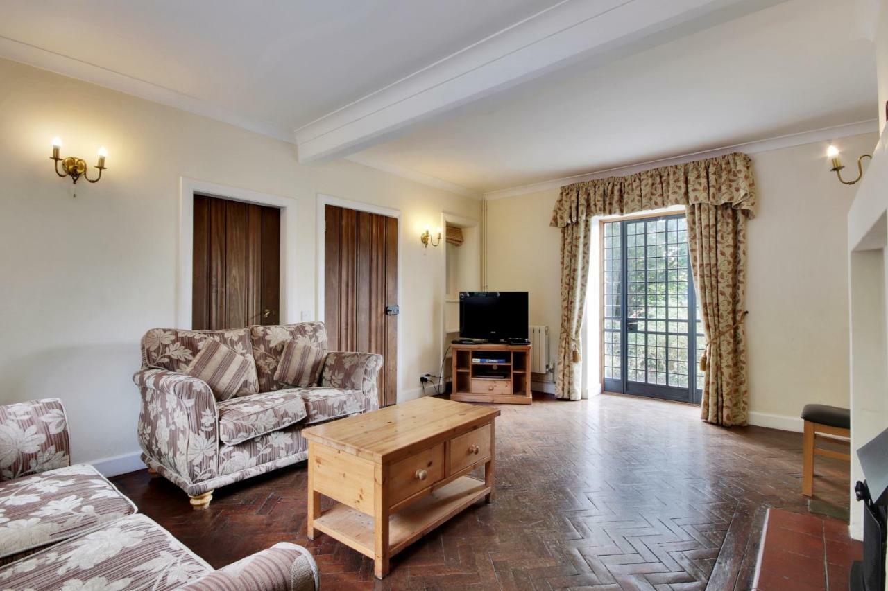 Lympne Castle Cottages Хайт Экстерьер фото