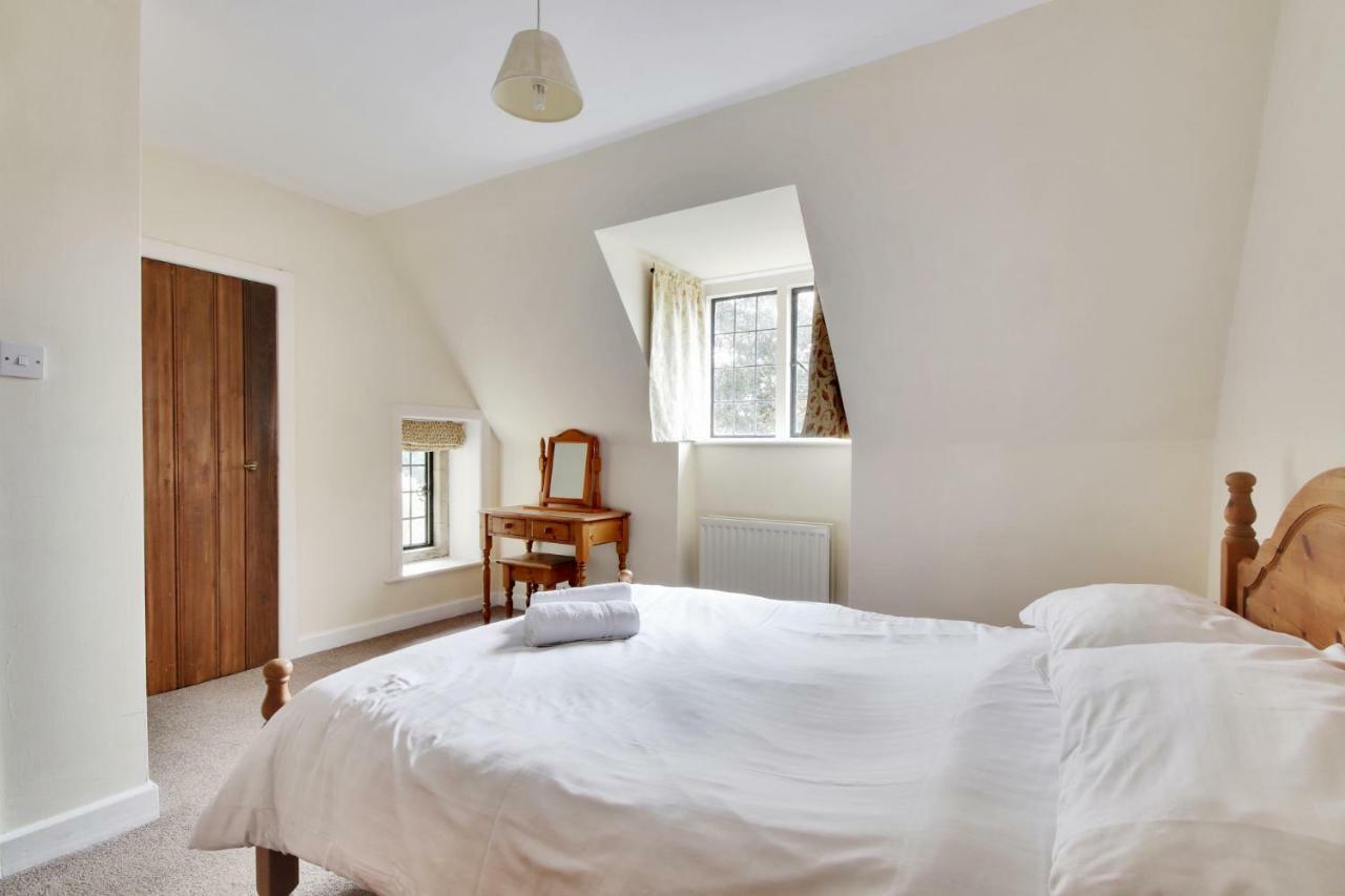 Lympne Castle Cottages Хайт Экстерьер фото