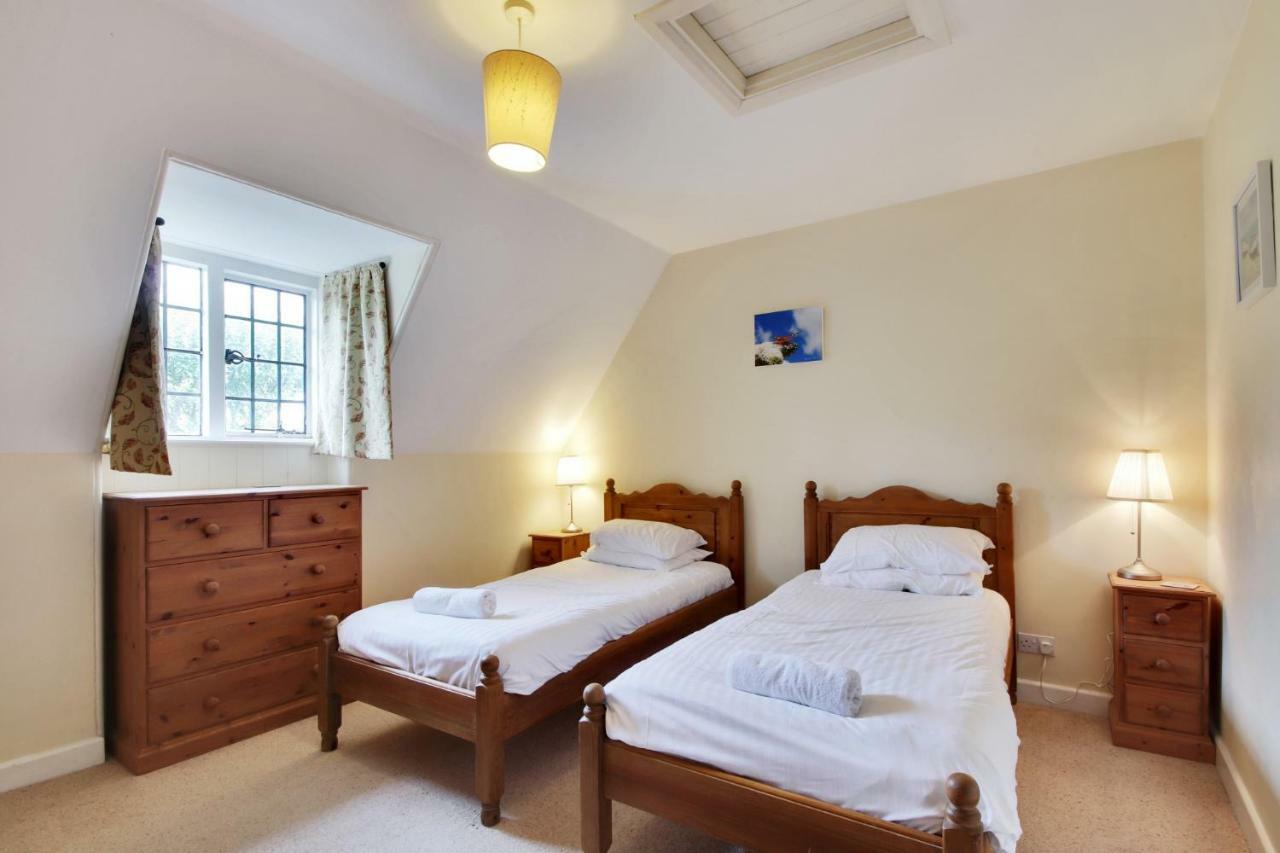 Lympne Castle Cottages Хайт Экстерьер фото